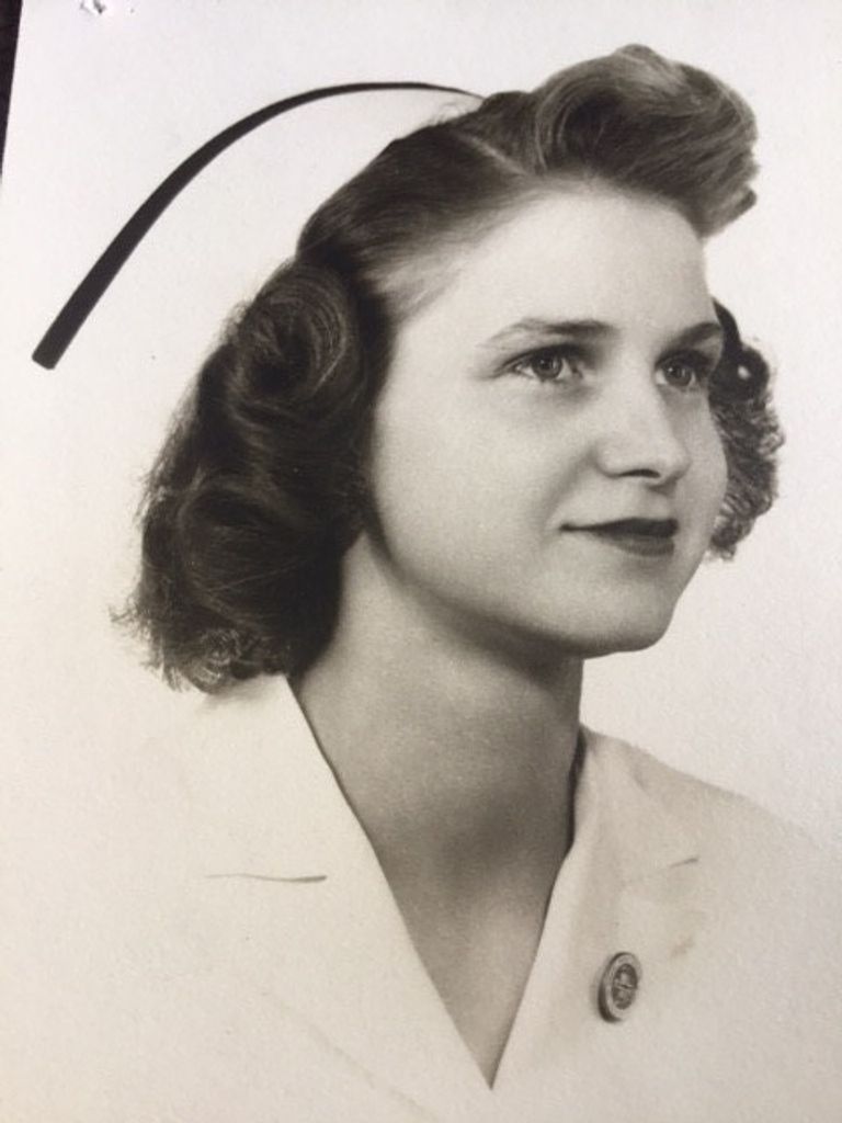 Betty "Joyce" Seavecki