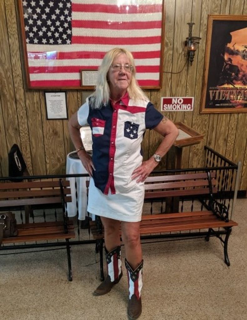 Ila "Chrisey" Christine (Lindsey)  Dinser