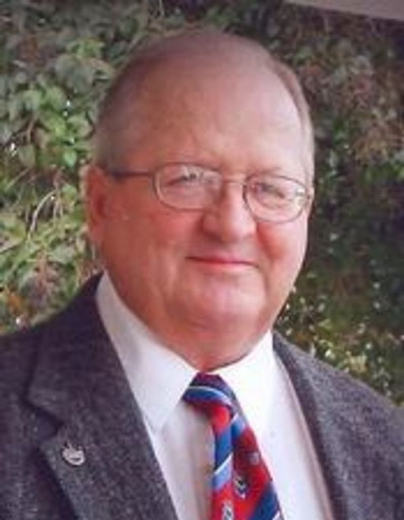 Elwin "Lee" Reynolds