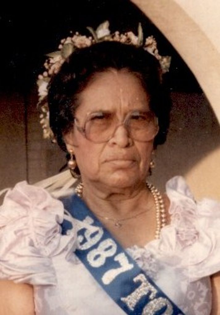 Maria Carmen Salinas