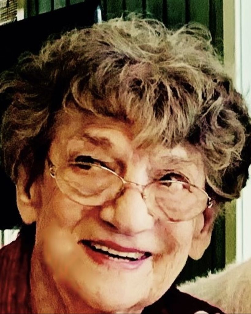 Zola "Bitsie" Van Deraa Profile Photo
