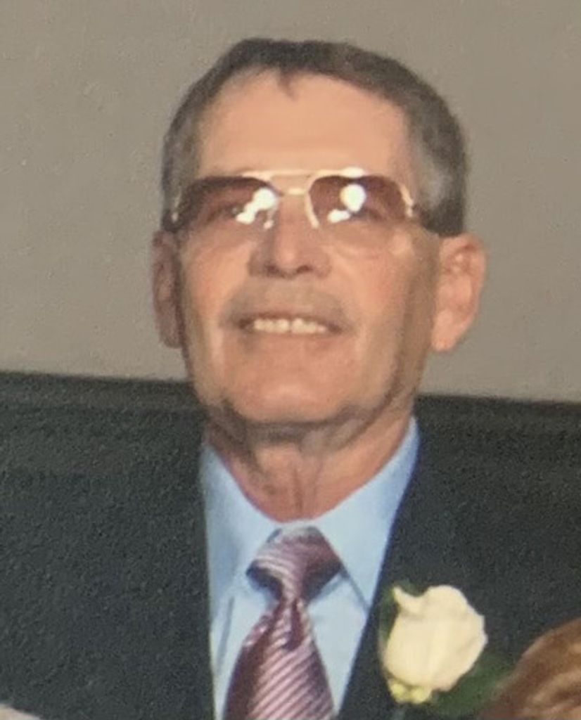 Bruce Wayne Holmes Profile Photo