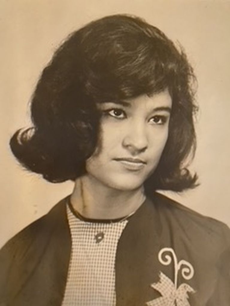 Dolores Almendarez