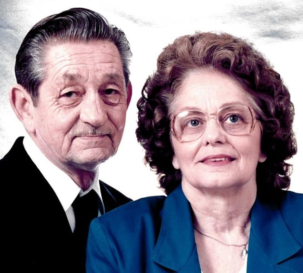 Helen L. (Valarinos)  Reed