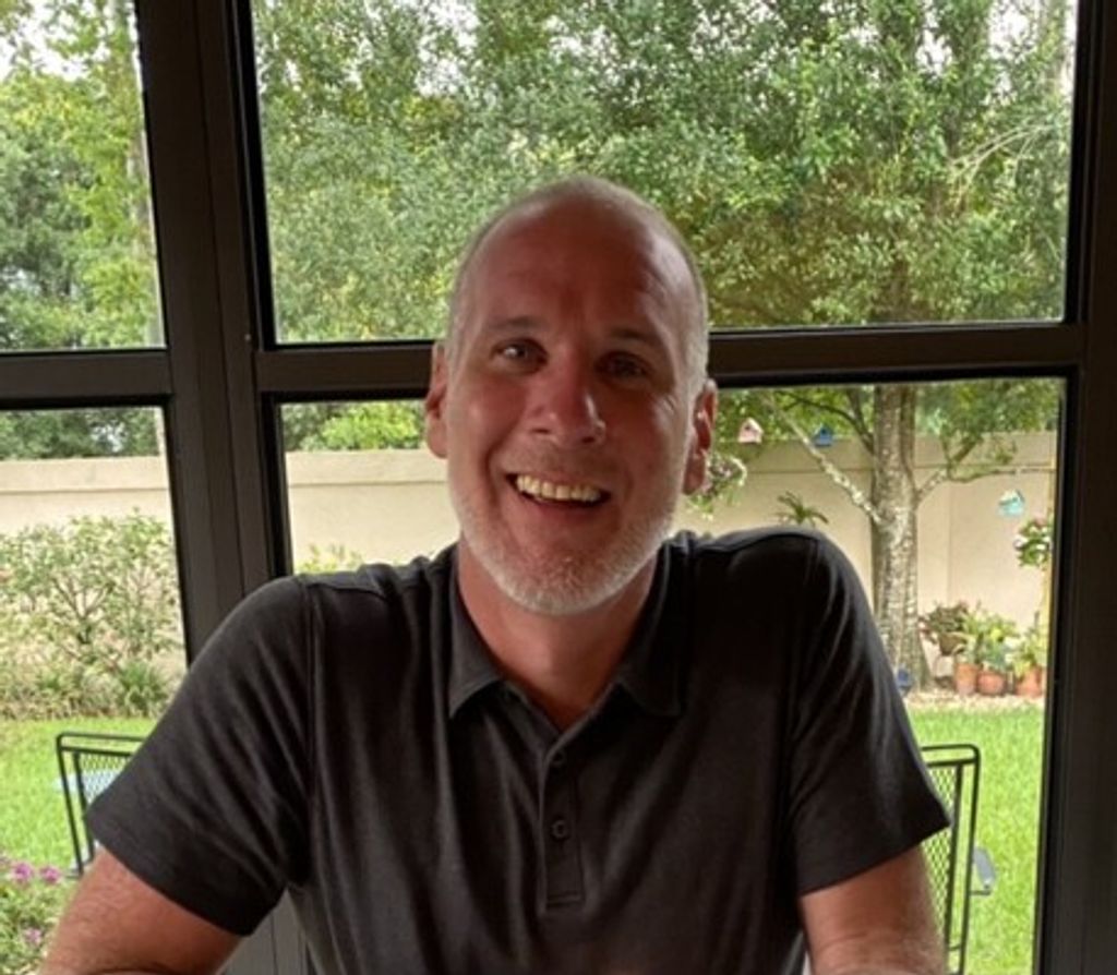 Michael Ryan Treiling Profile Photo