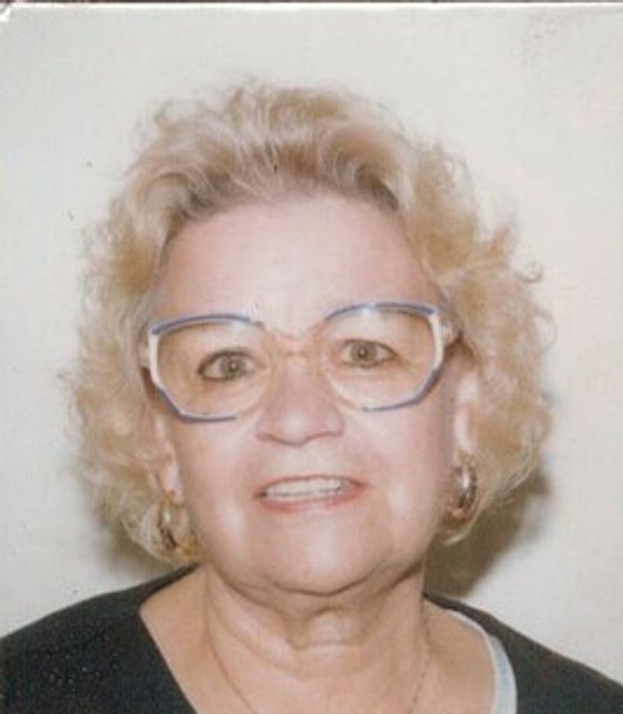 Lia Rina Castillo