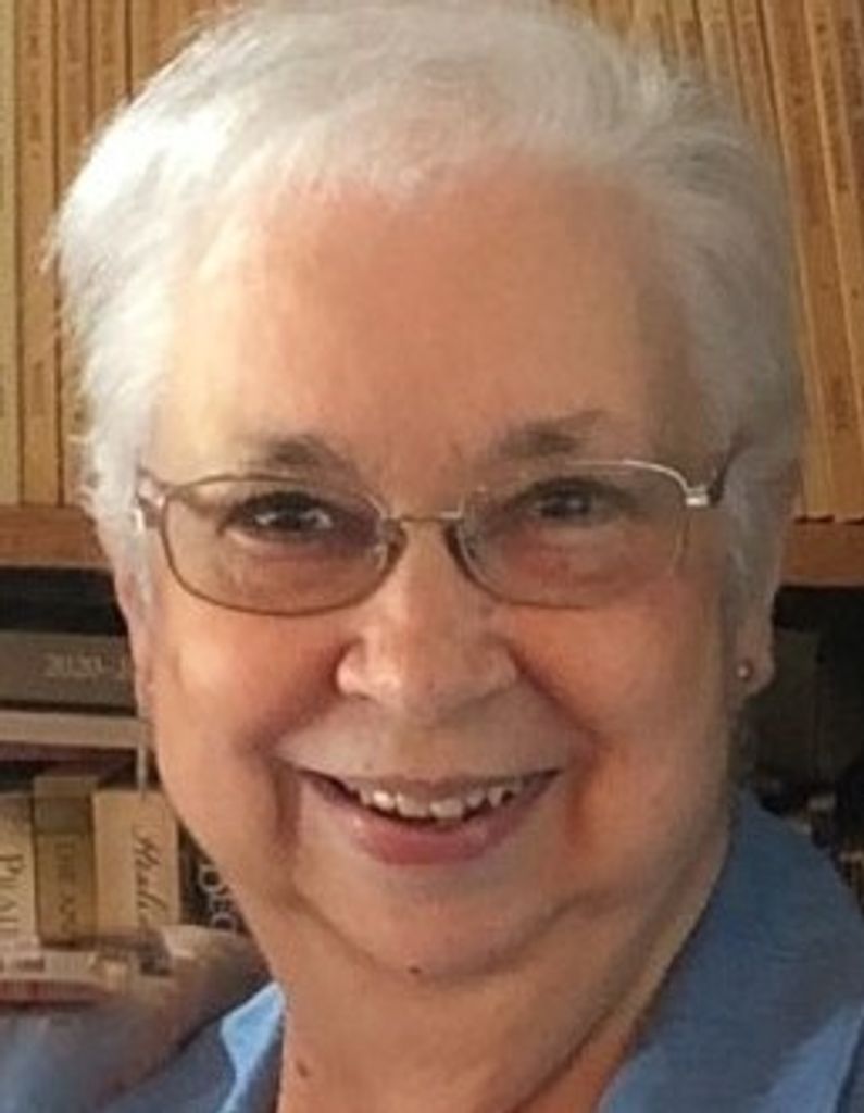 Gwen Martha Liverett