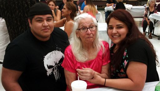 Yolanda C. Gonzalez photo gallery thumbnail 310 of 357