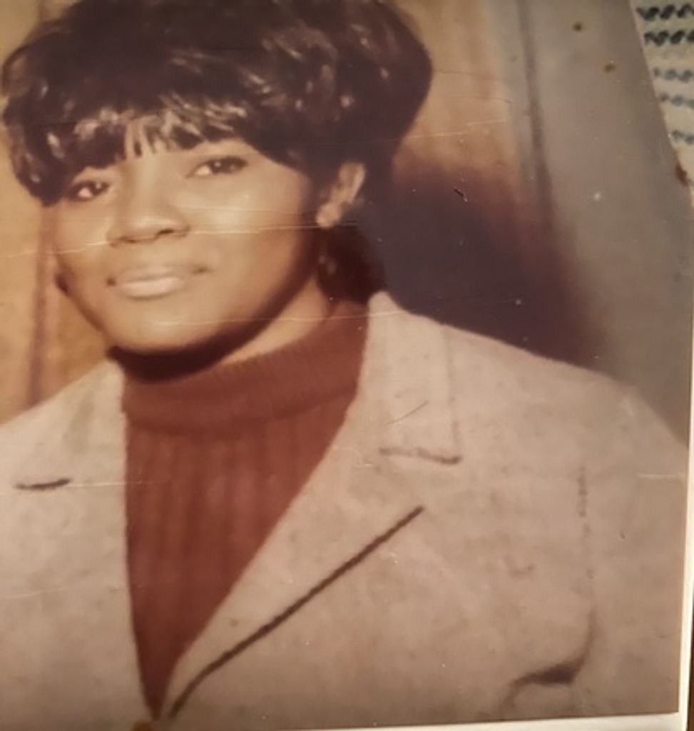 Annie Iristine Vines Profile Photo