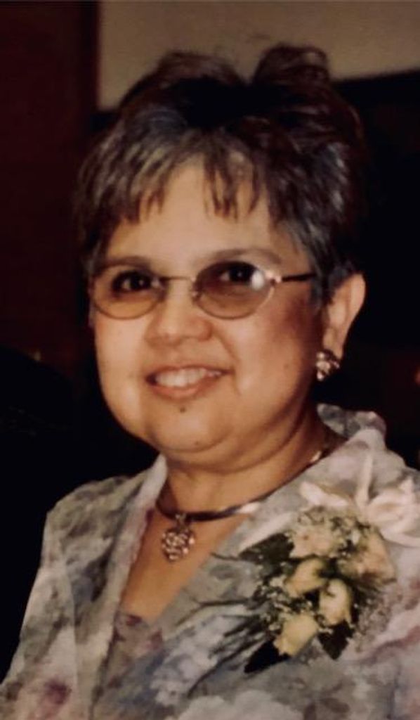 Consuelo "Chelo" Sendejo Profile Photo