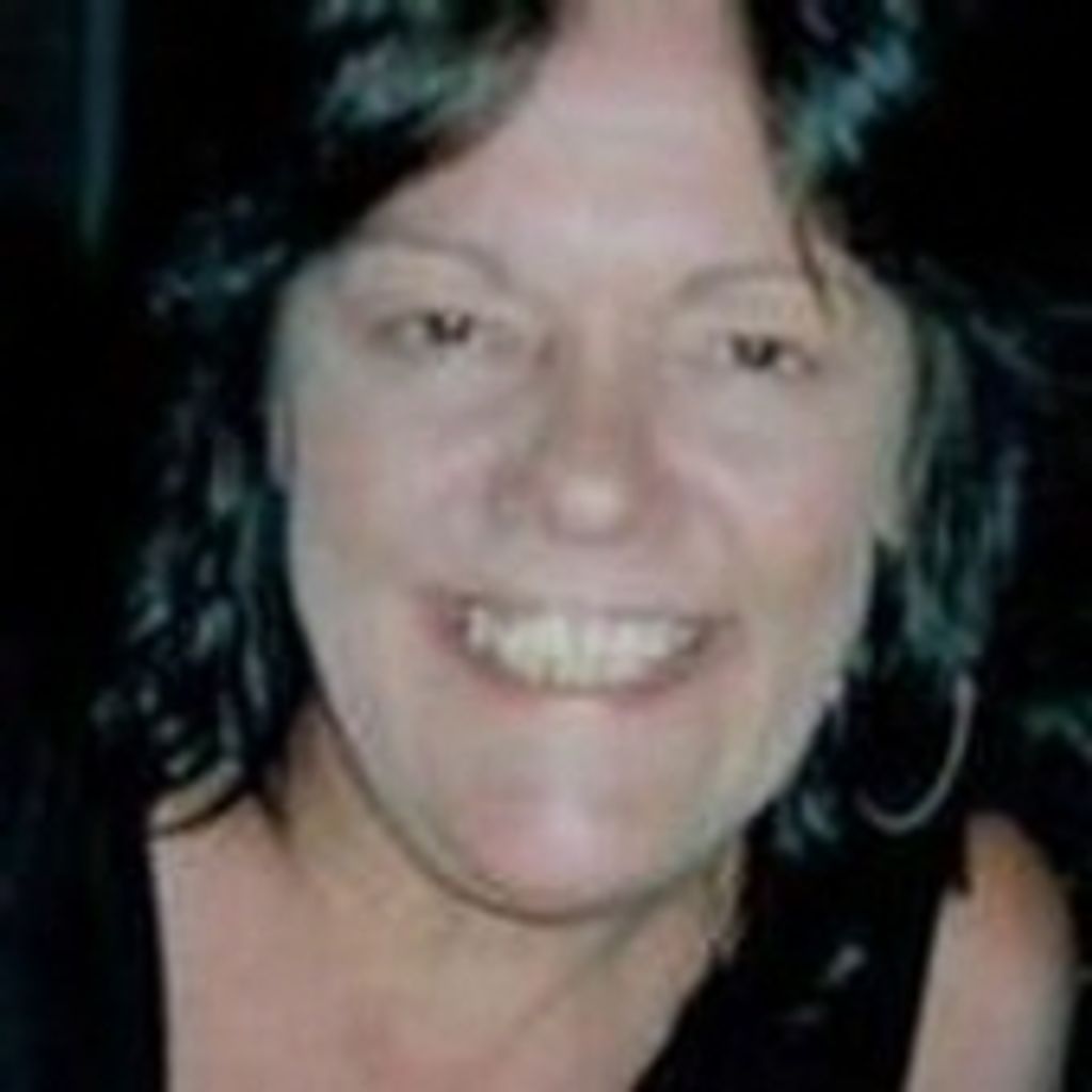 Linda L Krowska