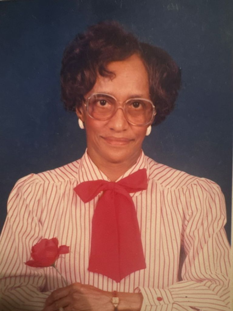 Rossie Evelena Earle