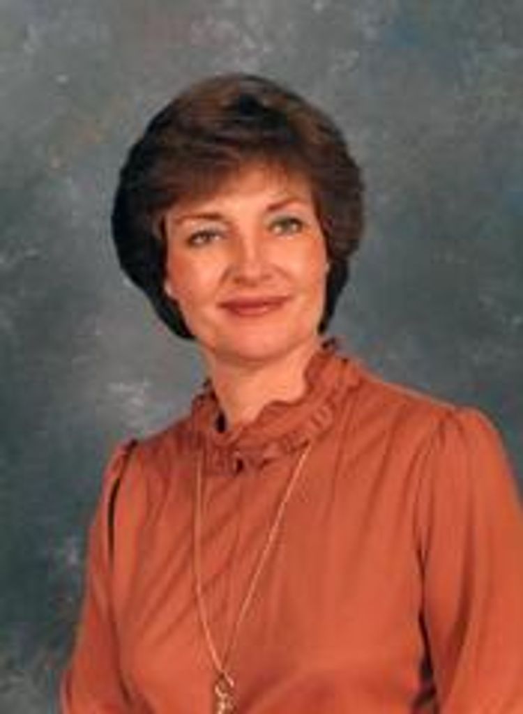 Elnora Kruitbosch Newey Suiter