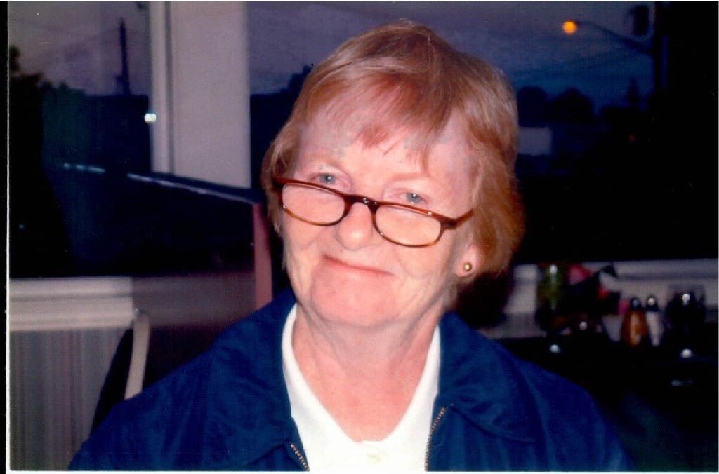 Elizabeth Skarnulis Profile Photo