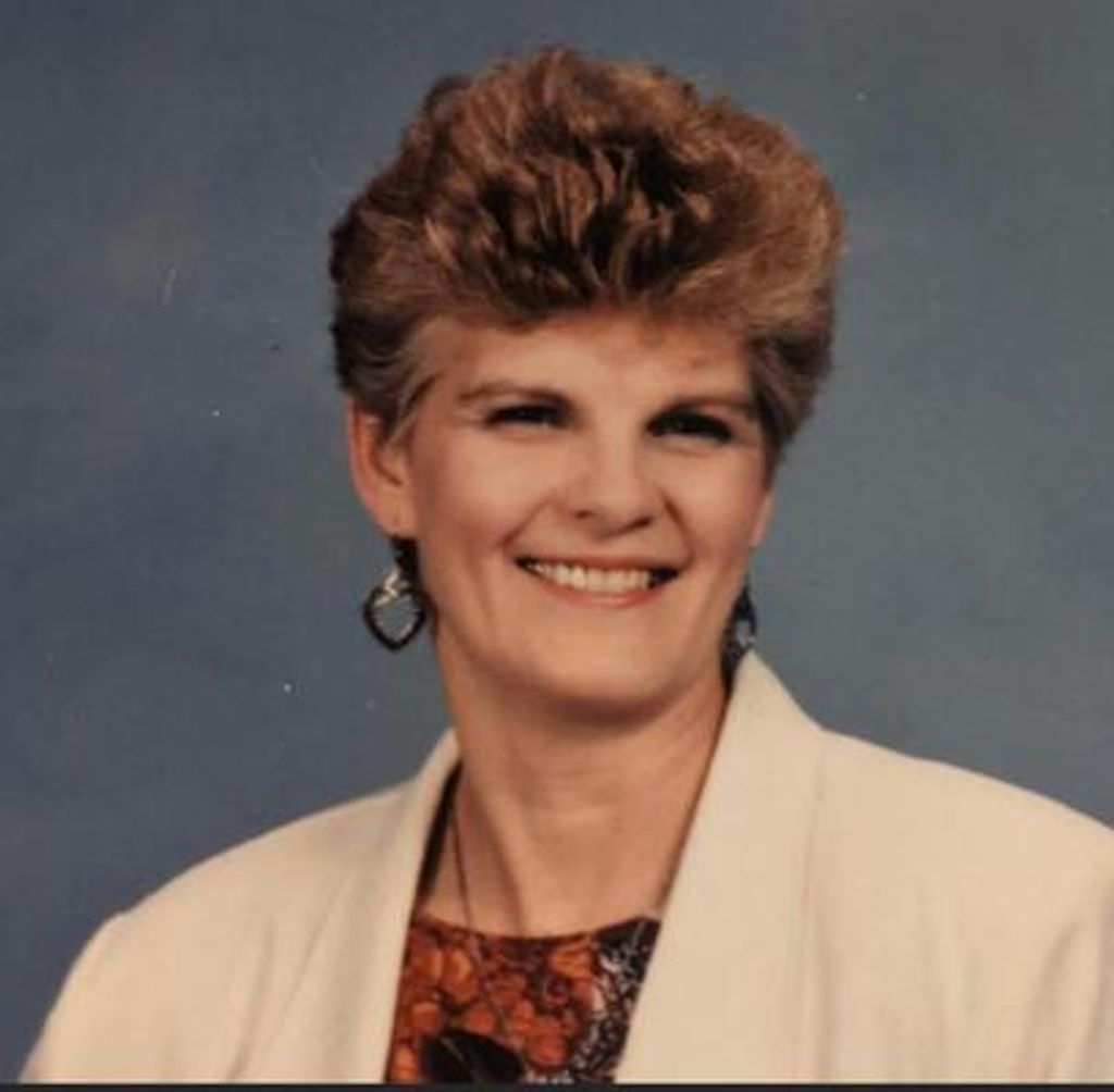 Lena Dianne Schluter Profile Photo
