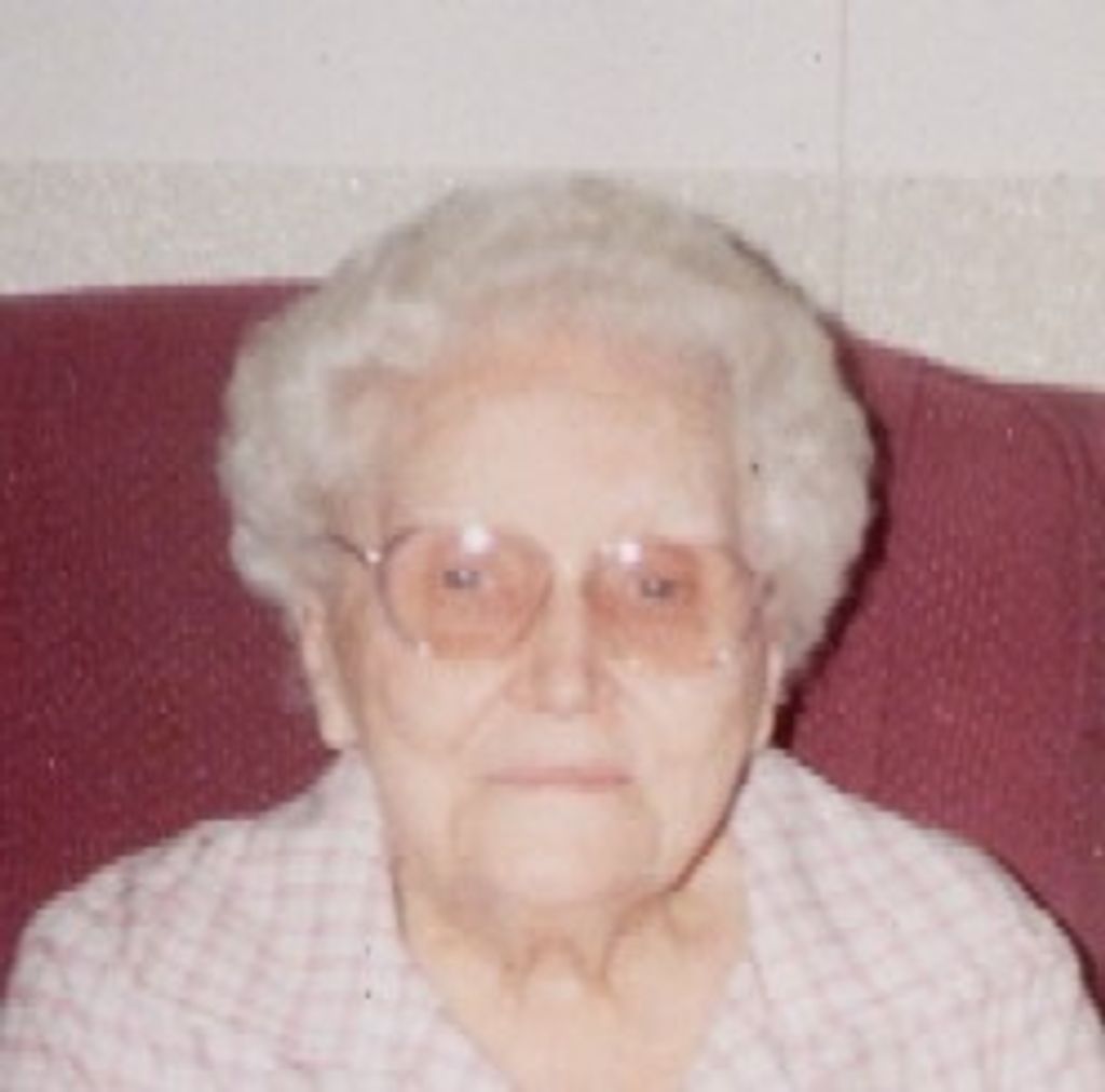 Carolyn “Carrie” Lessenberry Carter