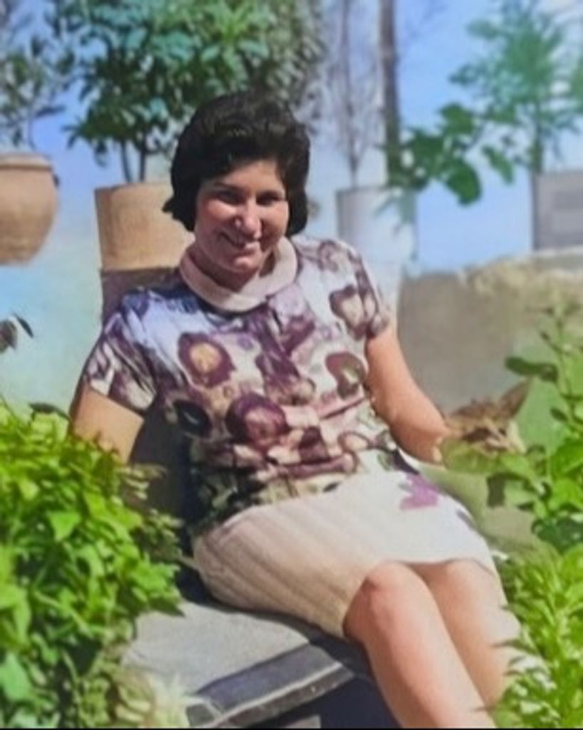 Hind E. Mansour (nee Abbasy) Profile Photo