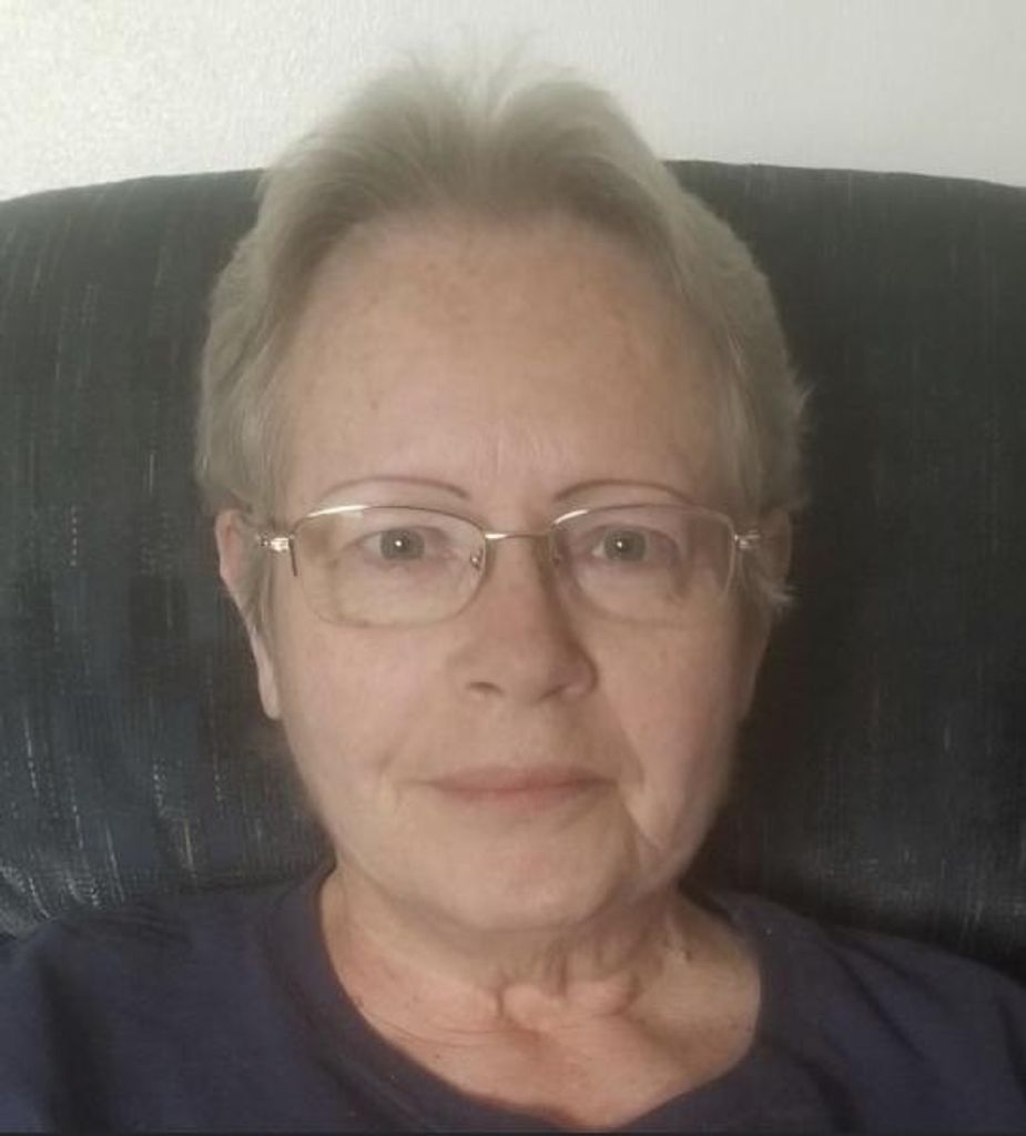 Cheryl  Lee Riley