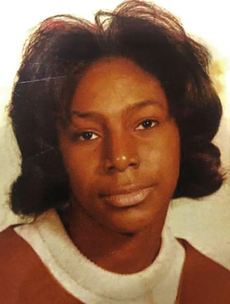 Mrs. Linda Mack
