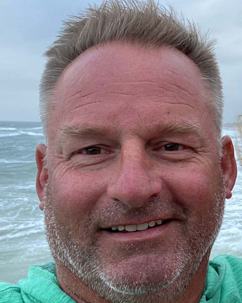 Dennis Ross Mullin Profile Photo