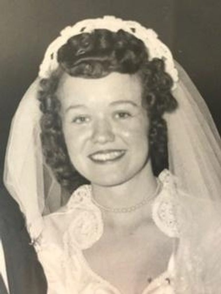 Fern Estelle Parabicoli Profile Photo