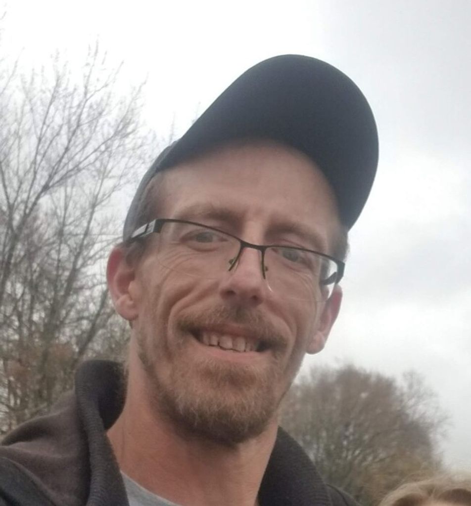 Thomas Young Profile Photo