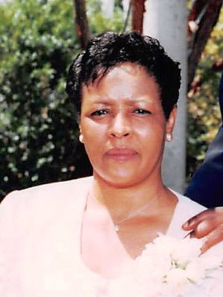 Elizabeth Glover