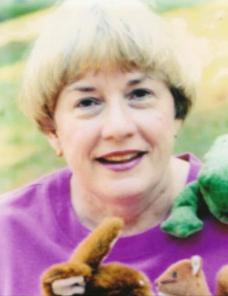 Suzanne (Briel)  Farrior