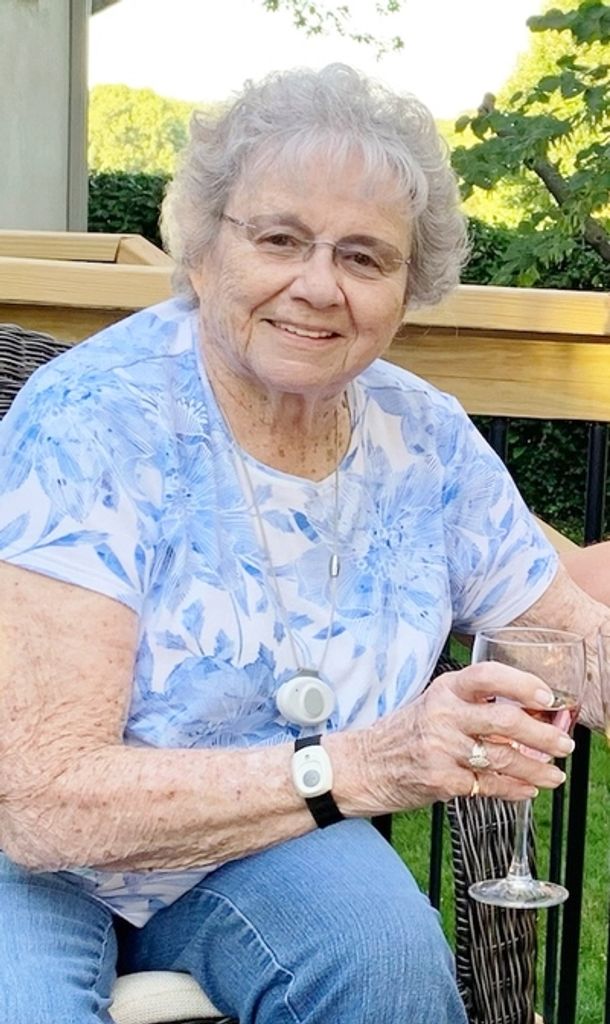 Mary Ann Laws Profile Photo