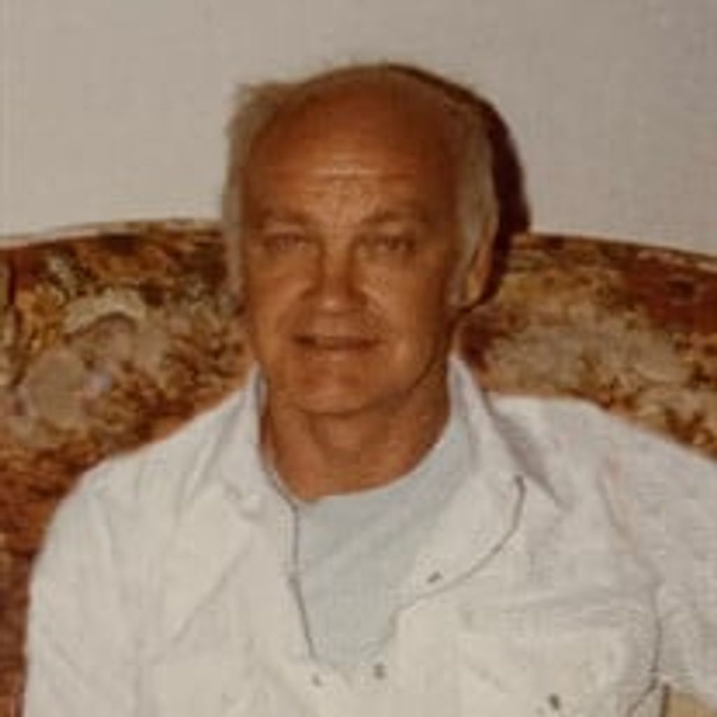 Lee Edward Smith Profile Photo