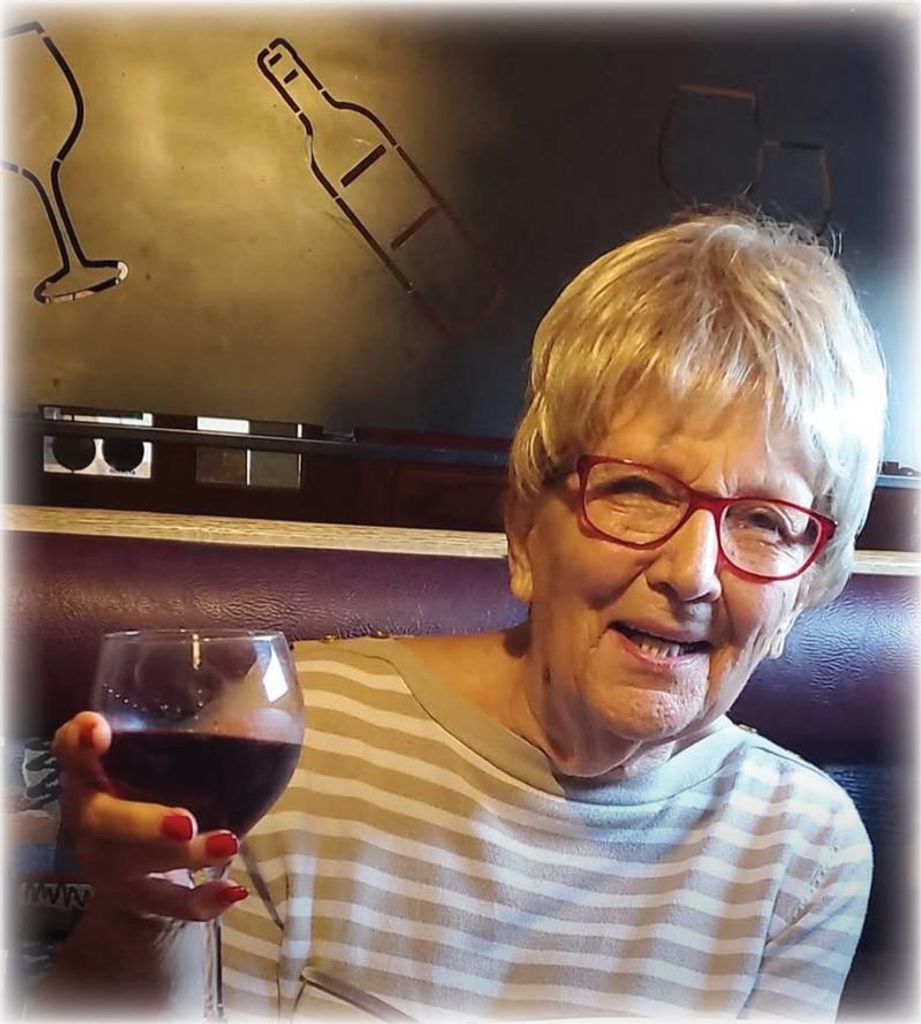 Suzanne "Sue" Caroline Wagner
