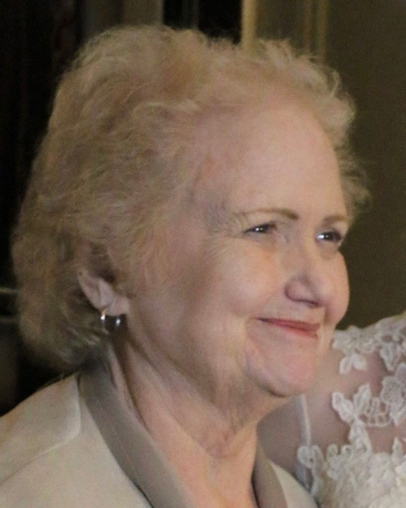 Elizabeth Mae "Bell" Holloway