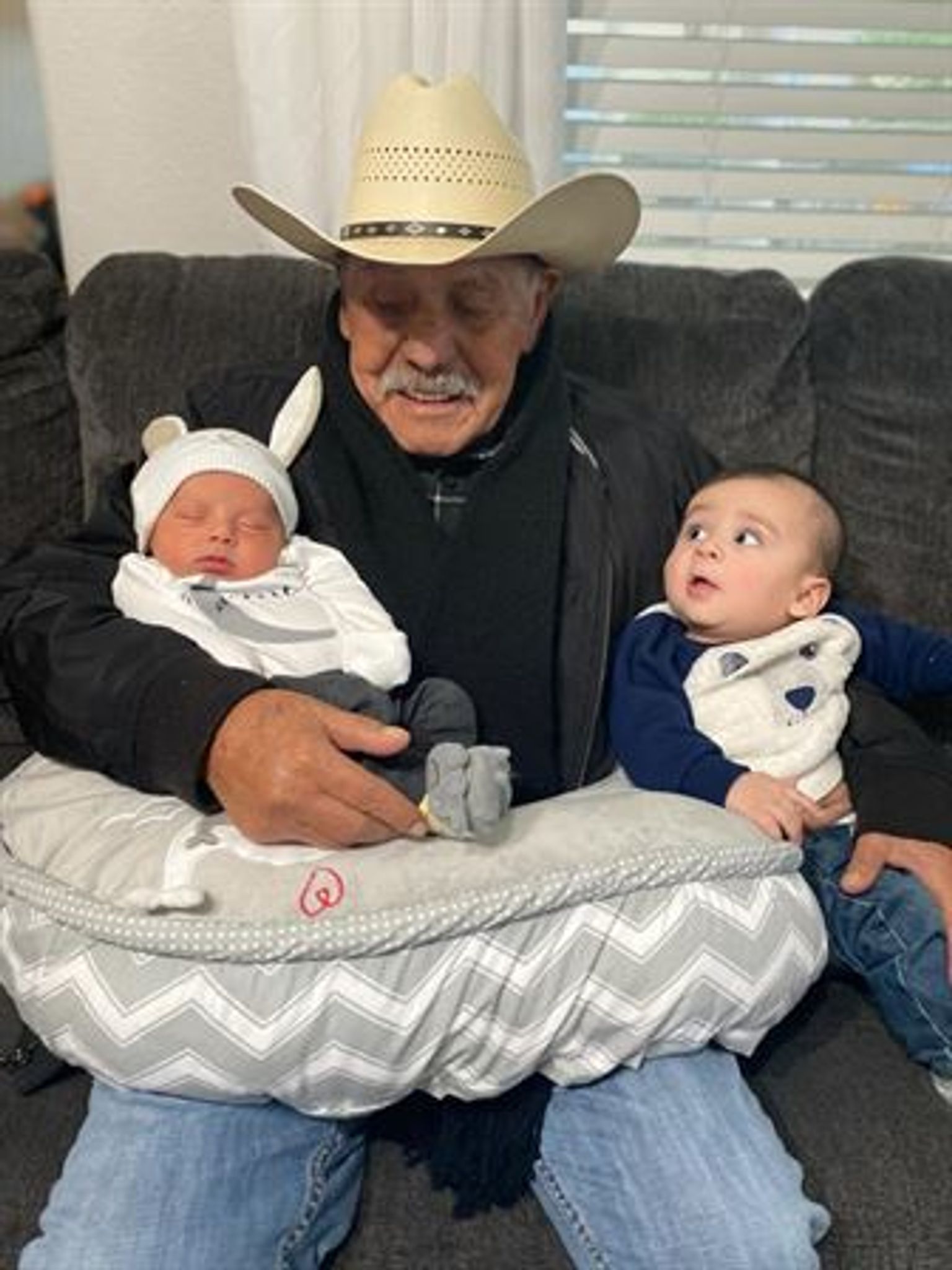 Alejo Izaguirre Saavedra photo gallery image 148 of 148