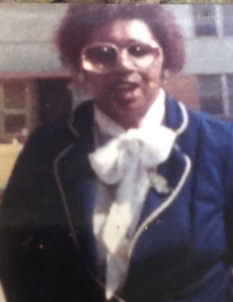 ZOLA CASTILLE