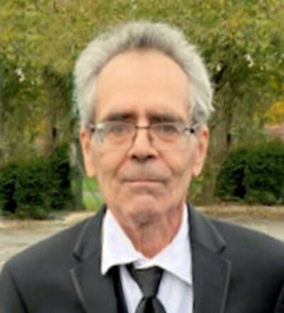 Daniel R Bucell Profile Photo