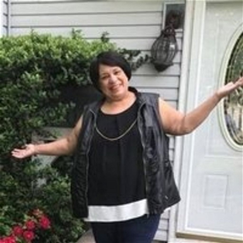 Silvia Valladarez Escalante Profile Photo