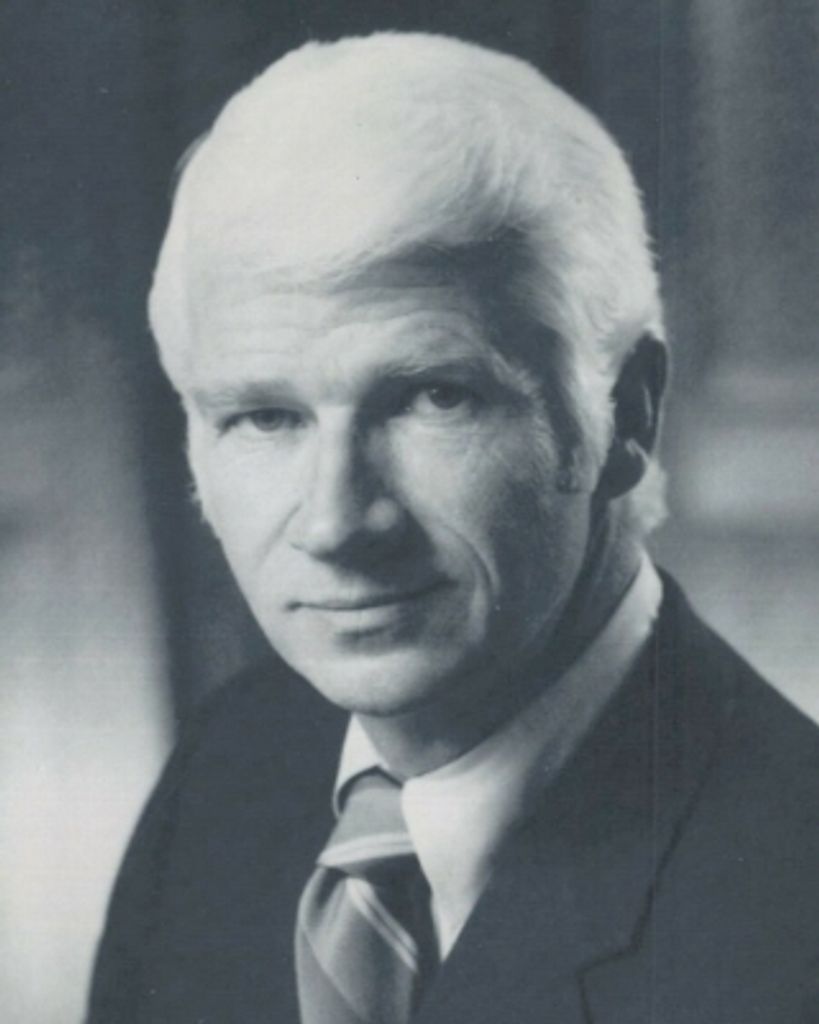 Seth Gerald Macarthur Profile Photo
