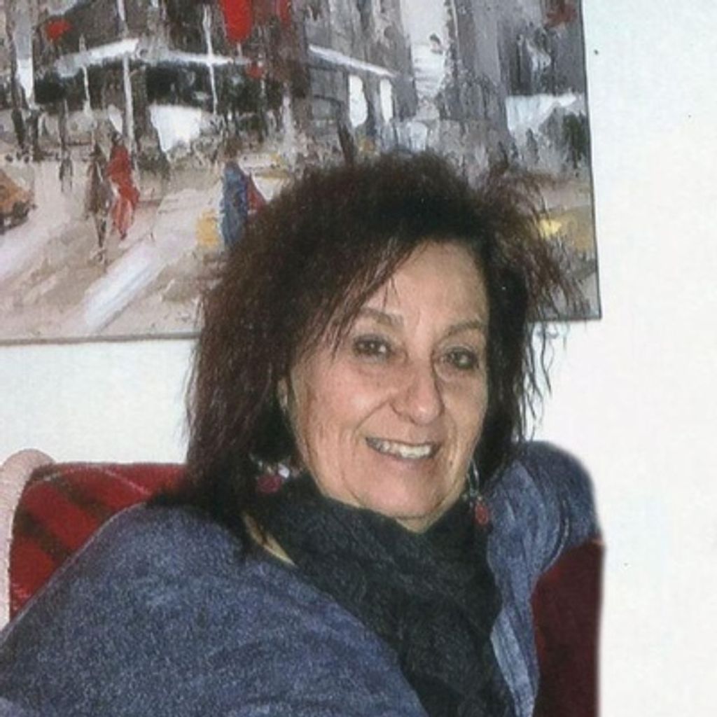Denyse Lynn Seca Profile Photo
