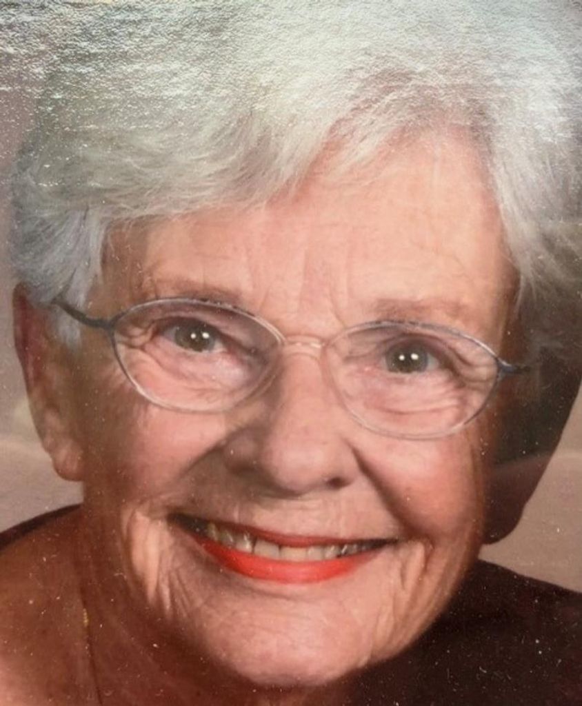 Lorraine M. Chamberlain Profile Photo