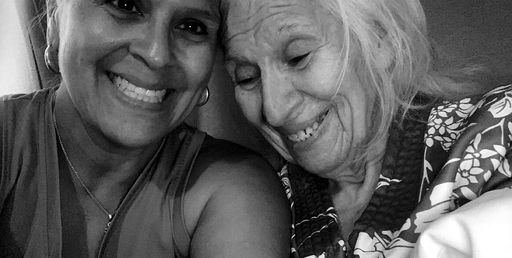 Yolanda C. Gonzalez photo gallery thumbnail 285 of 357