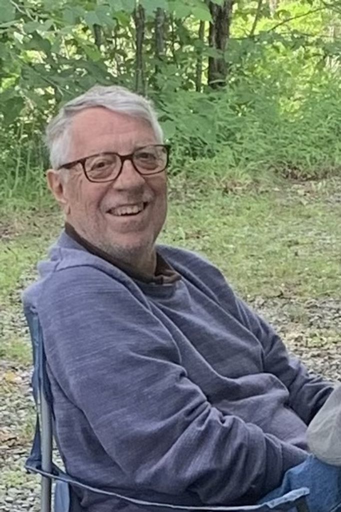 Robert J Ellison Profile Photo