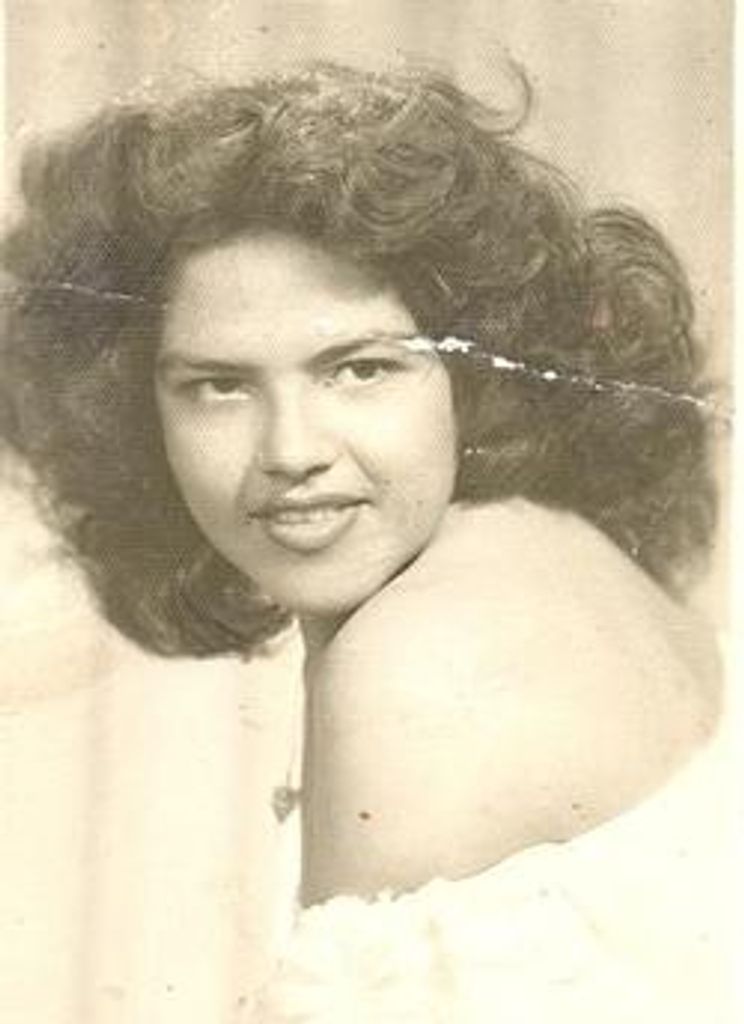 Manuela Esparza Castillo