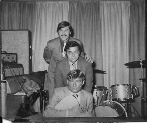 Dennis Zenoni photo gallery thumbnail 6 of 7