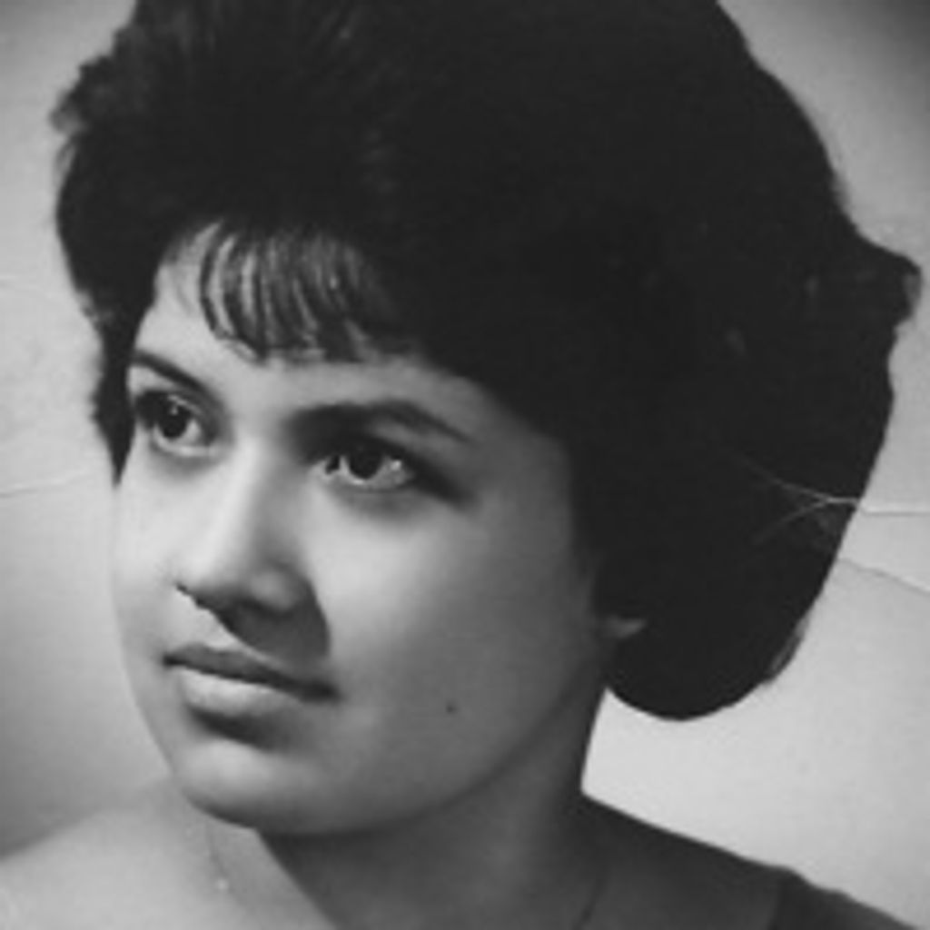 Lucy M Acosta