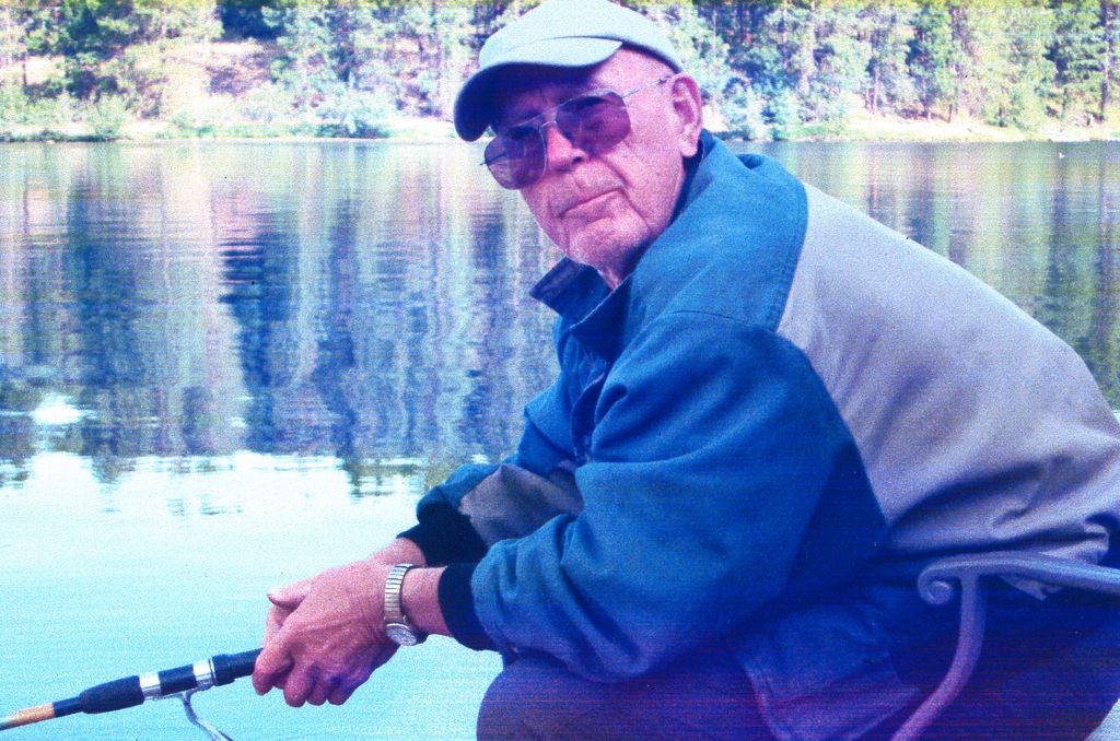 Roger Dean Hansen Profile Photo