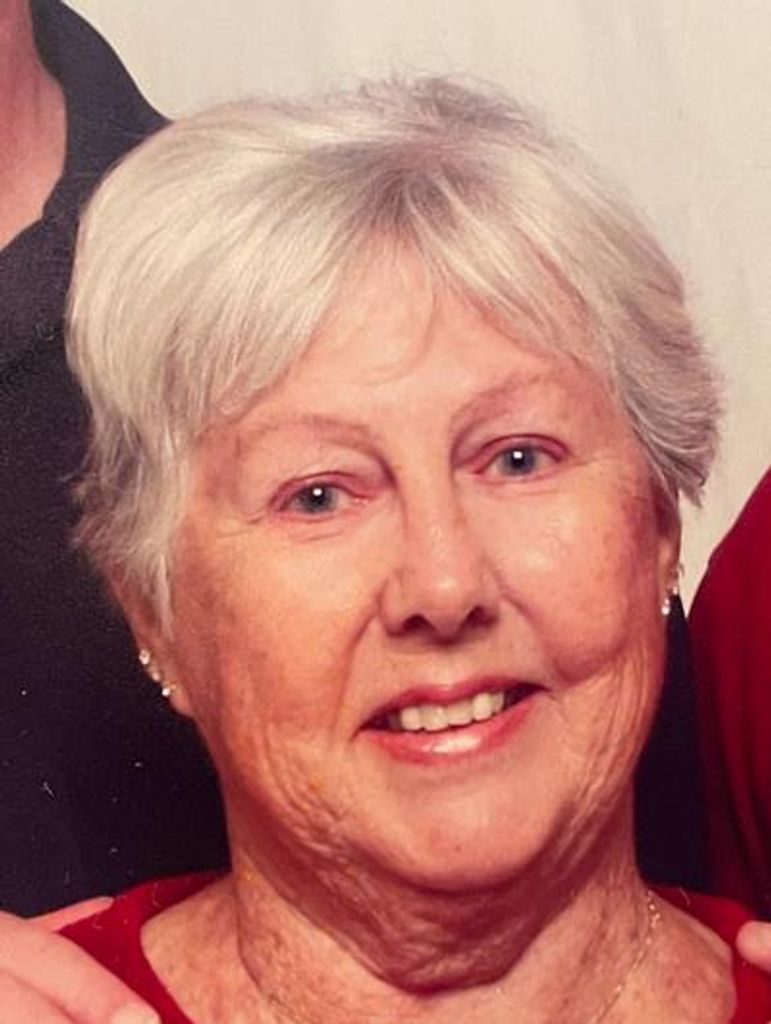 Joan Lee Profile Photo