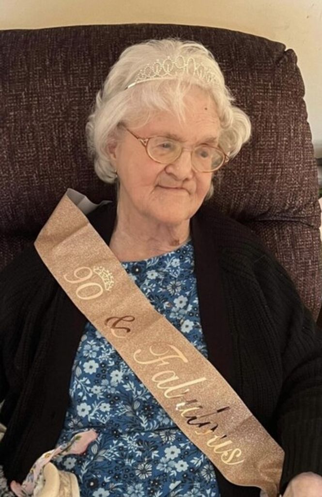 Lois Holmes Profile Photo