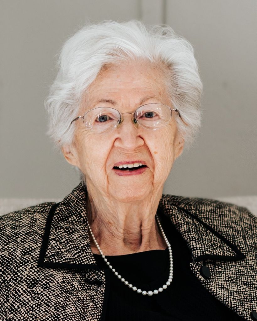 Christine Mackov Profile Photo