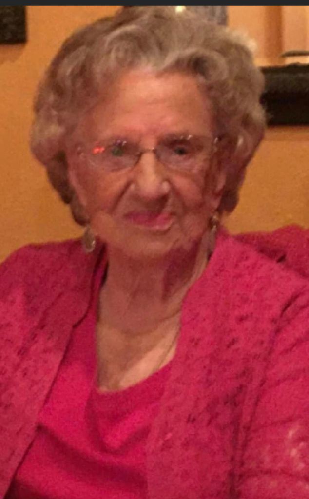 Mrs. Vivian Watts Davis Profile Photo