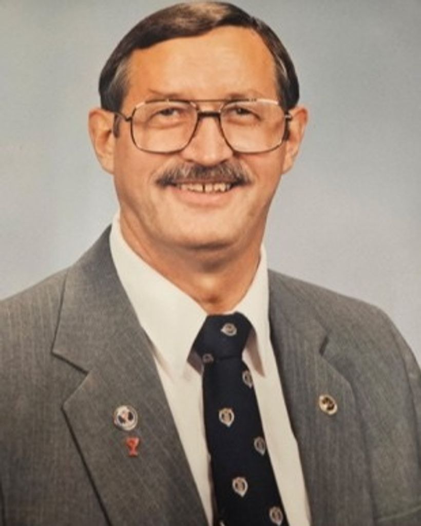 Merlin Gayle Holloway Profile Photo
